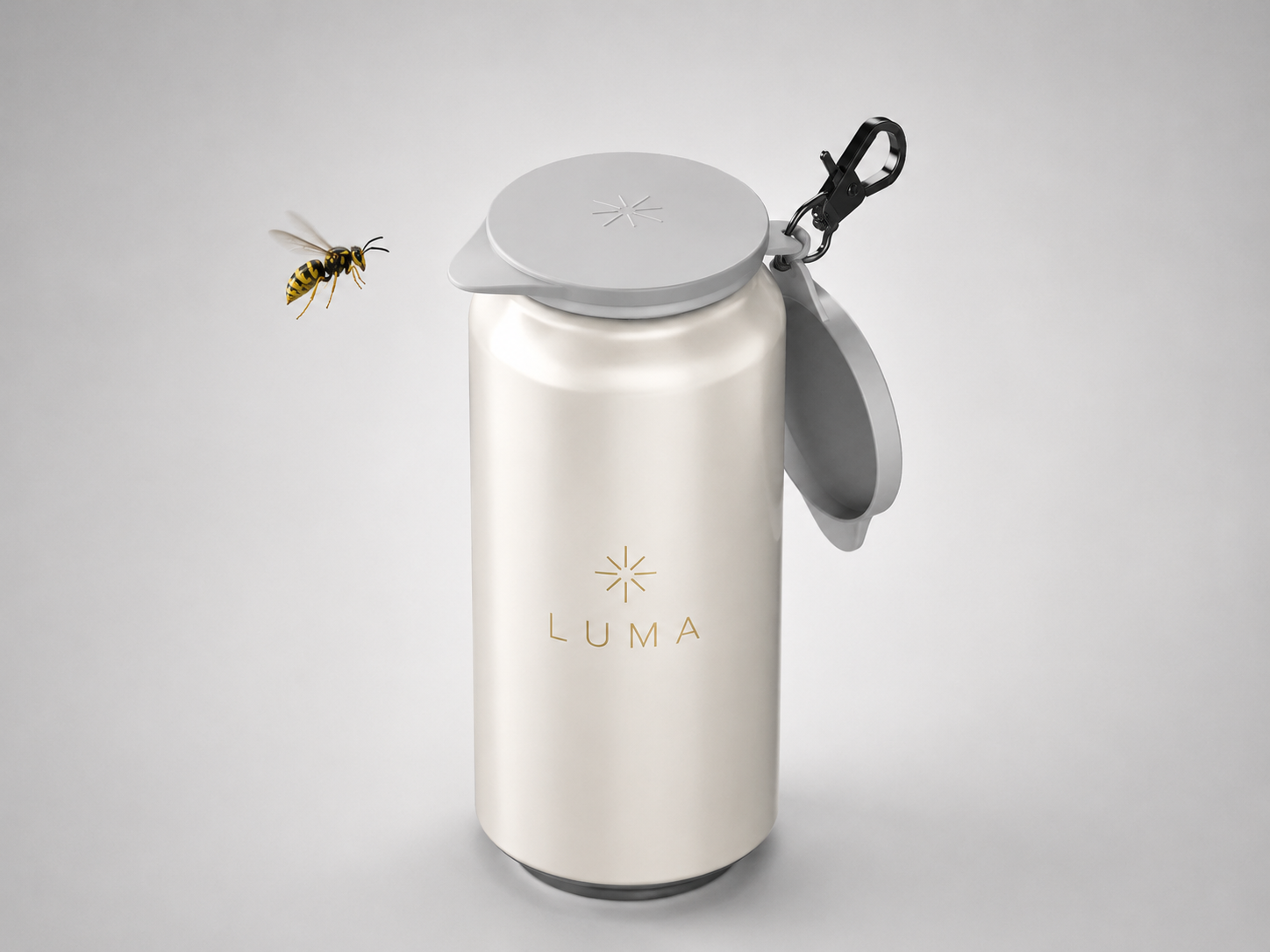 A covered TwinCaps can keeping insects and dust away from the drink
